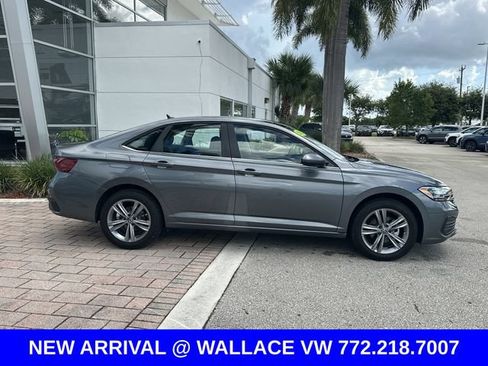 Certified 2024 Volkswagen Jetta SE FWD image 6