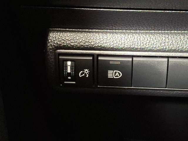 Used 2022 Toyota Corolla LE w/ Carpet Mat Package (TMS) FWD image 23