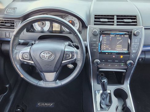 Used 2016 Toyota Camry SE image 32