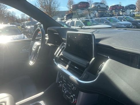 Certified 2022 GMC Yukon SLT w/ SLT Luxury Package image 17