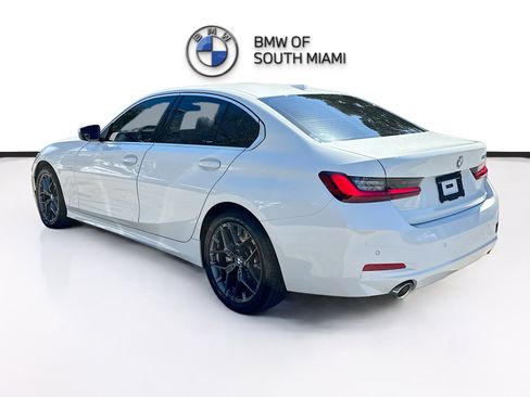 Used 2025 BMW 330i Sedan w/ M Sport Package image 5