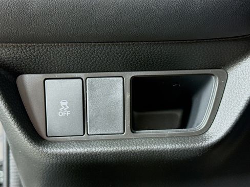 New 2026 Honda HR-V LX image 9