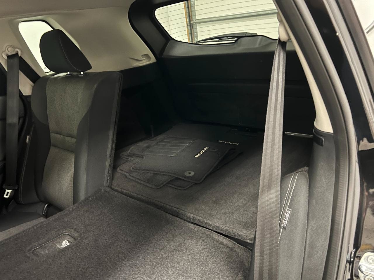 Used 2024 Nissan Rogue SV FWD image 27