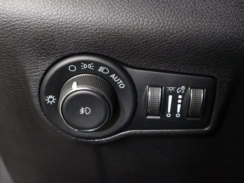 Used 2022 Jeep Compass Latitude w/ Convenience Group image 37