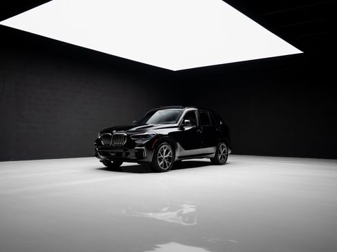 Used 2023 BMW X5 M50i w/ Executive Package image 81