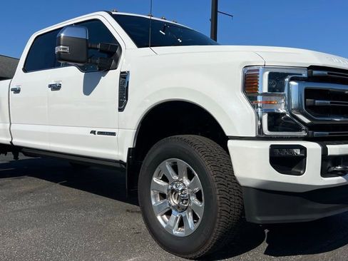 Used 2022 Ford F250 Platinum w/ FX4 Off-Road Package image 13
