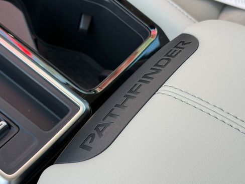 New 2025 Nissan Pathfinder SV image 21