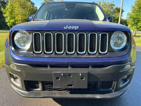 Used 2017 Jeep Renegade Latitude AWD/4WD image 2