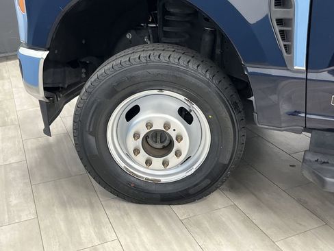 Used 2023 Ford F350 XLT image 36