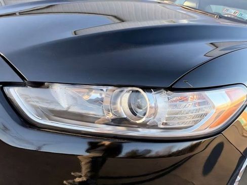 Used 2016 Ford Fusion SE w/ Equipment Group 202A image 16