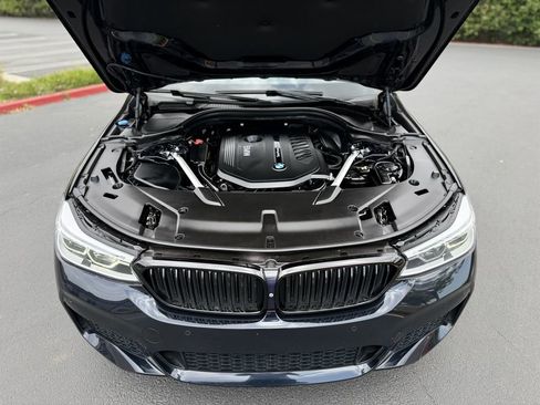Used 2018 BMW 640i Gran Turismo xDrive w/ M Sport Package AWD/4WD image 28