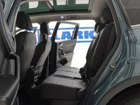 Used 2020 Volkswagen Tiguan SEL FWD image 36