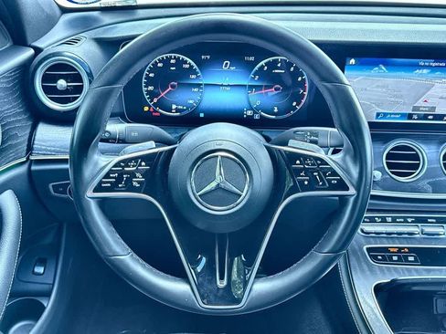Used 2022 Mercedes-Benz E 350 Sedan image 15