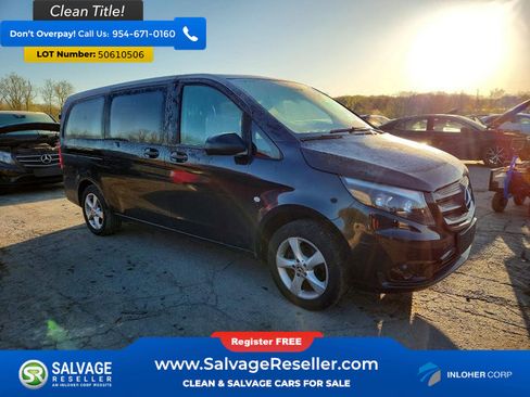 Used 2018 Mercedes-Benz Metris Passenger image 5