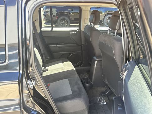 Certified 2017 Jeep Patriot Sport w/ Power Value Group AWD/4WD image 10