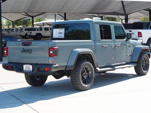New 2025 Jeep Gladiator Sport image 4