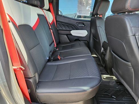 Used 2024 GMC Canyon AT4X AWD/4WD image 30
