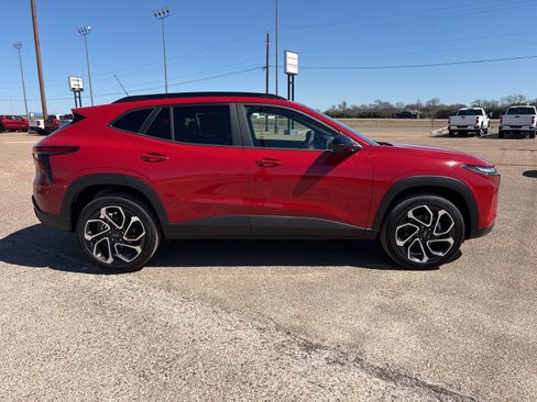 New 2026 Chevrolet Trax RS w/ Driver Confidence Package image 7