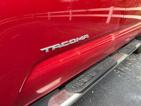 Used 2017 Toyota Tacoma SR5 w/ Tow Package RWD image 10