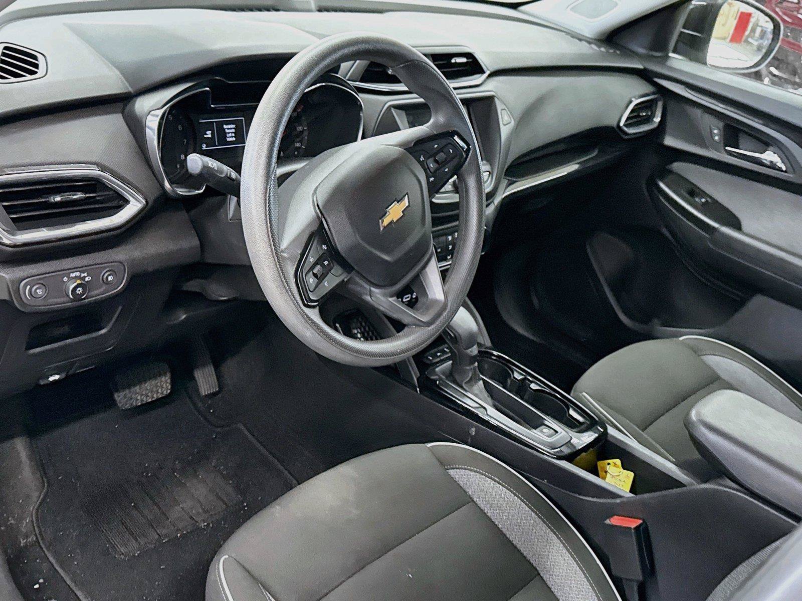 Used 2023 Chevrolet TrailBlazer LT AWD/4WD image 7