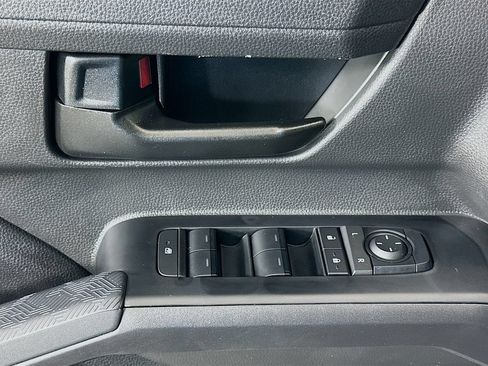 Certified 2026 Toyota Tacoma SR5 AWD/4WD image 17