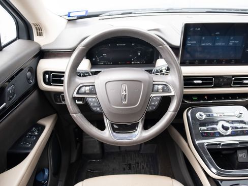 Used 2022 Lincoln Nautilus Reserve w/ Equipment Group 201A AWD/4WD image 2