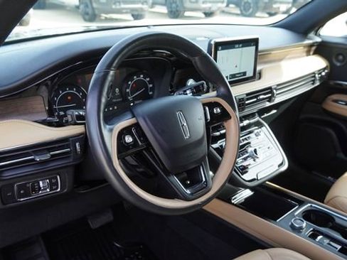 Used 2020 Lincoln Corsair Reserve w/ Equipment Group 201A image 18