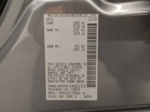 Used 2025 Nissan Altima 2.5 SV FWD image 33