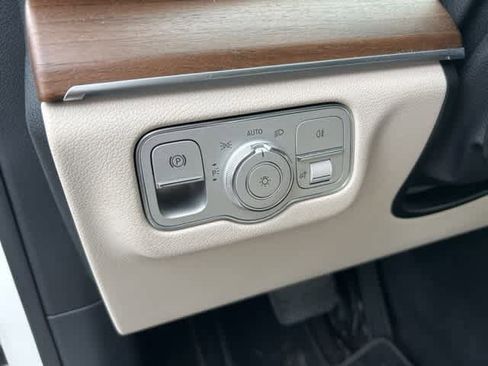 Used 2022 Mercedes-Benz GLE 350 4MATIC image 16