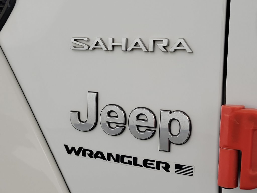 Used 2023 Jeep Wrangler Unlimited Sahara AWD/4WD image 8