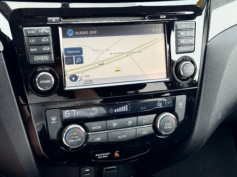 Used 2015 Nissan Rogue SL w/ SL Premium Package image 18