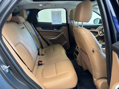 Used 2023 Jaguar F-PACE S AWD/4WD image 19