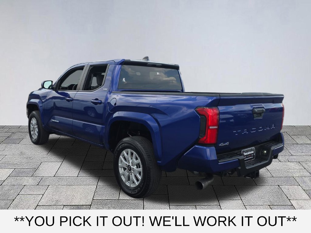 Used 2025 Toyota Tacoma SR5 AWD/4WD image 5