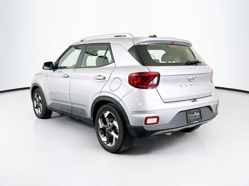 Used 2025 Hyundai Venue SEL FWD image 5