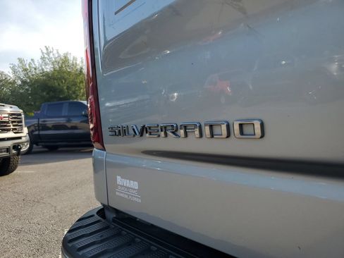 Used 2021 Chevrolet Silverado 1500 LTZ w/ Safety Package II AWD/4WD image 7