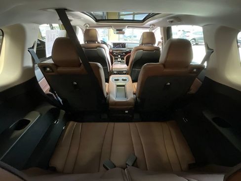 Certified 2024 Acura MDX SH-AWD w/ Advance Package image 27