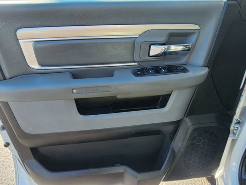 Used 2017 RAM 1500 Classic SLT image 22