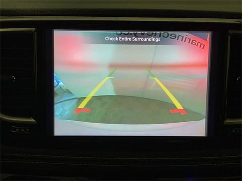 Used 2025 Chrysler Pacifica Limited image 20