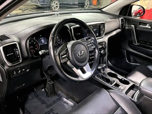 Used 2021 Kia Sportage EX w/ EX Technology Package image 17
