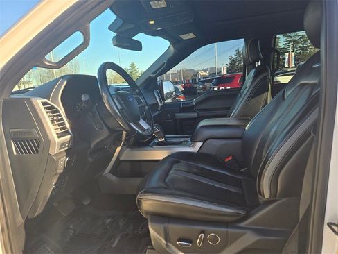 Used 2019 Ford F150 Platinum w/ Equipment Group 701A Luxury image 12