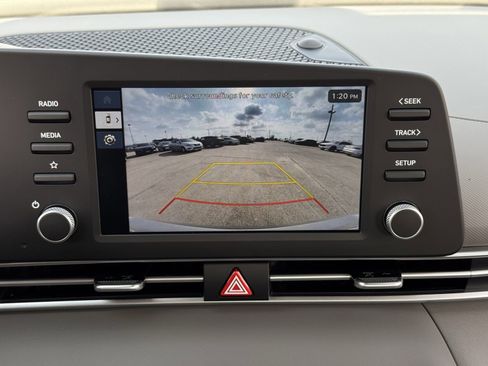 New 2026 Hyundai Elantra SE FWD image 19