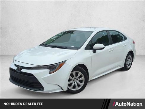 Certified 2024 Toyota Corolla LE FWD image 1