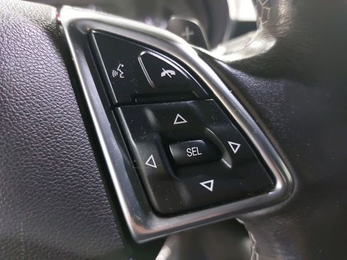 Used 2021 Chevrolet Camaro LT image 17