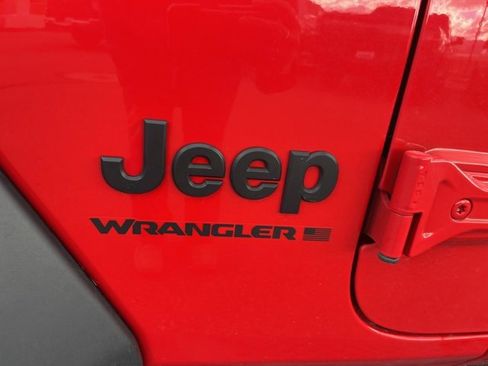 Used 2024 Jeep Wrangler Sport S image 10