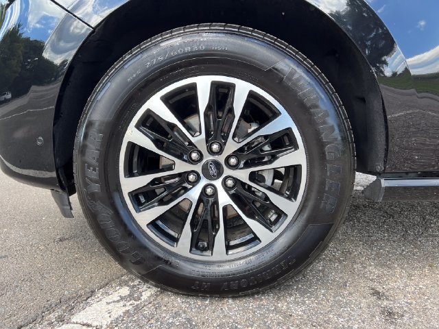 Certified 2025 Ford Expedition Max Platinum AWD/4WD image 16