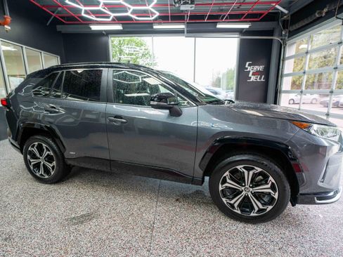 Used 2021 Toyota RAV4 XSE w/ Weather Package image 5