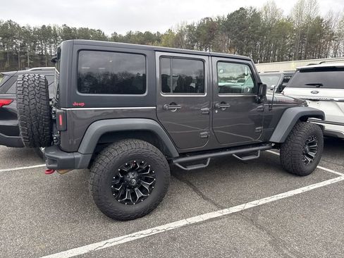 Used 2016 Jeep Wrangler Unlimited Rubicon image 13