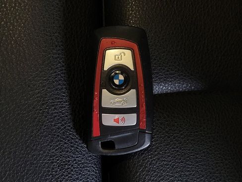 Used 2017 BMW 330i Sedan w/ Driver Assistance Package RWD image 32