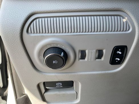 Used 2024 Jeep Wagoneer Series III AWD/4WD image 22