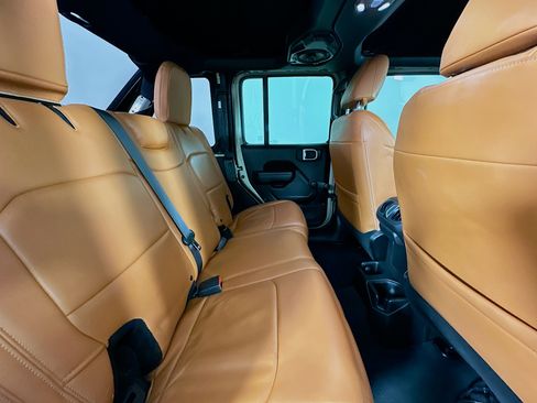 Used 2022 Jeep Wrangler Unlimited Sport image 40